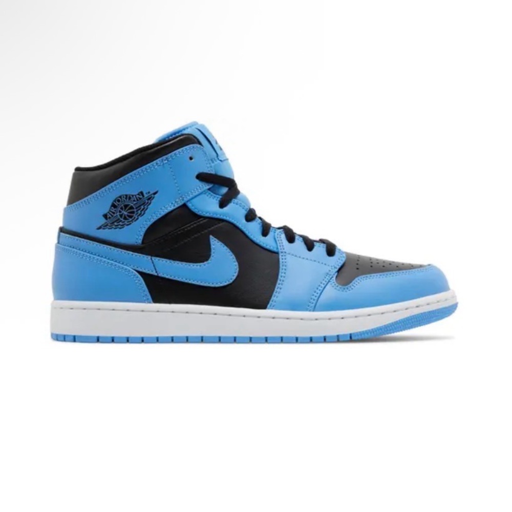 Jordan 1 Mid
University Blue Black
